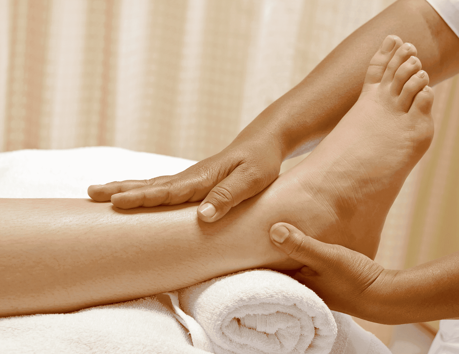 Masaje relajante para piernas cansadas